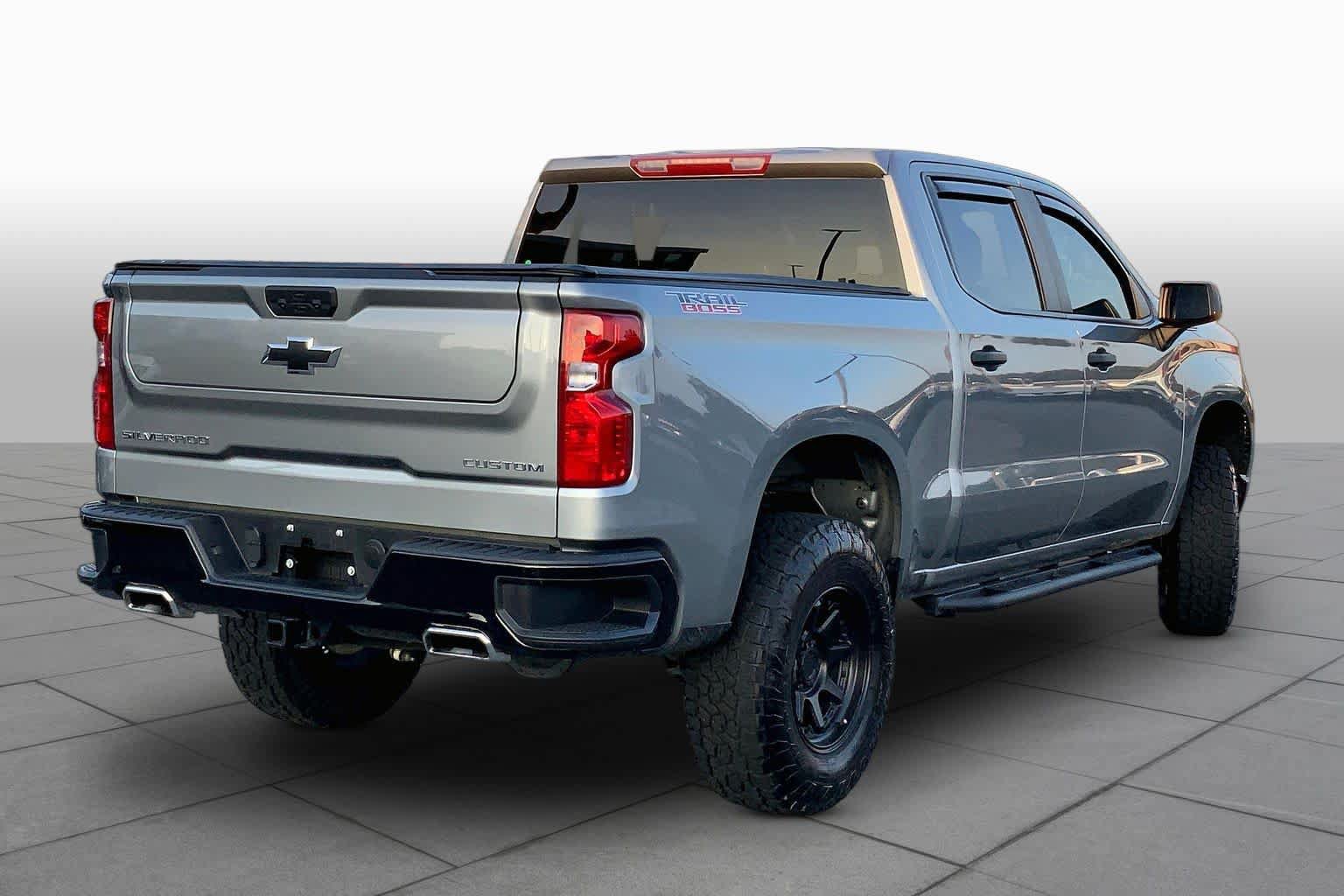 Used 2025 Chevrolet Silverado 1500 Custom Trail Boss AWD/4WD image 11