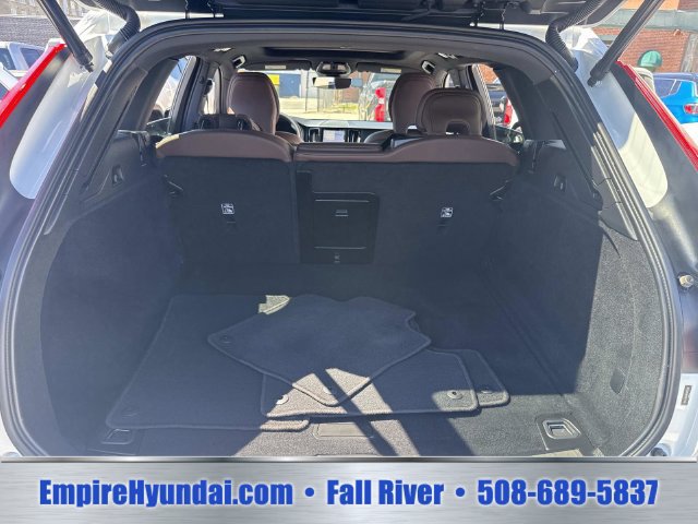Used 2023 Volvo XC60 B5 Plus AWD/4WD image 7
