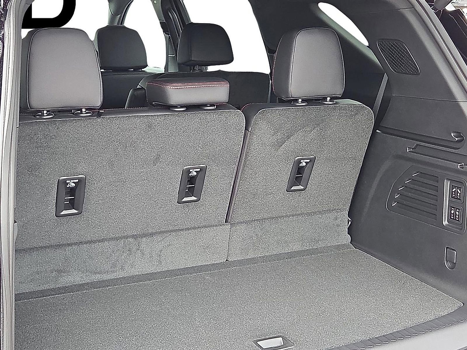 New 2026 Chevrolet Traverse RS image 8