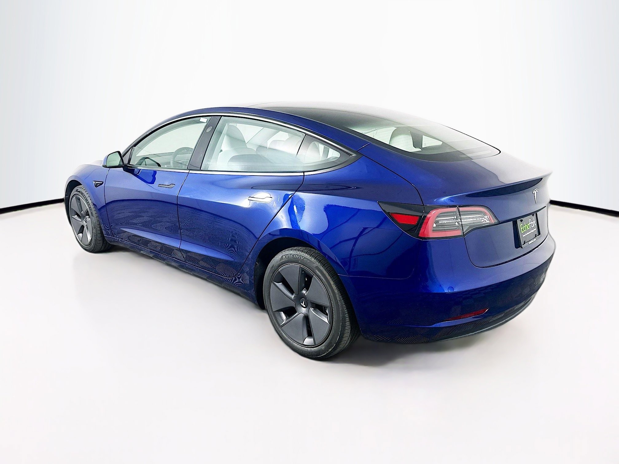 Used 2023 Tesla Model 3 Standard Range image 5