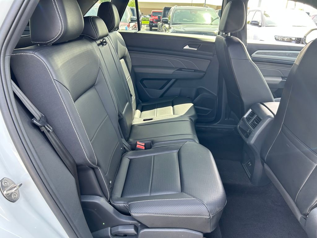 Used 2022 Volkswagen Atlas Cross Sport SE FWD image 24