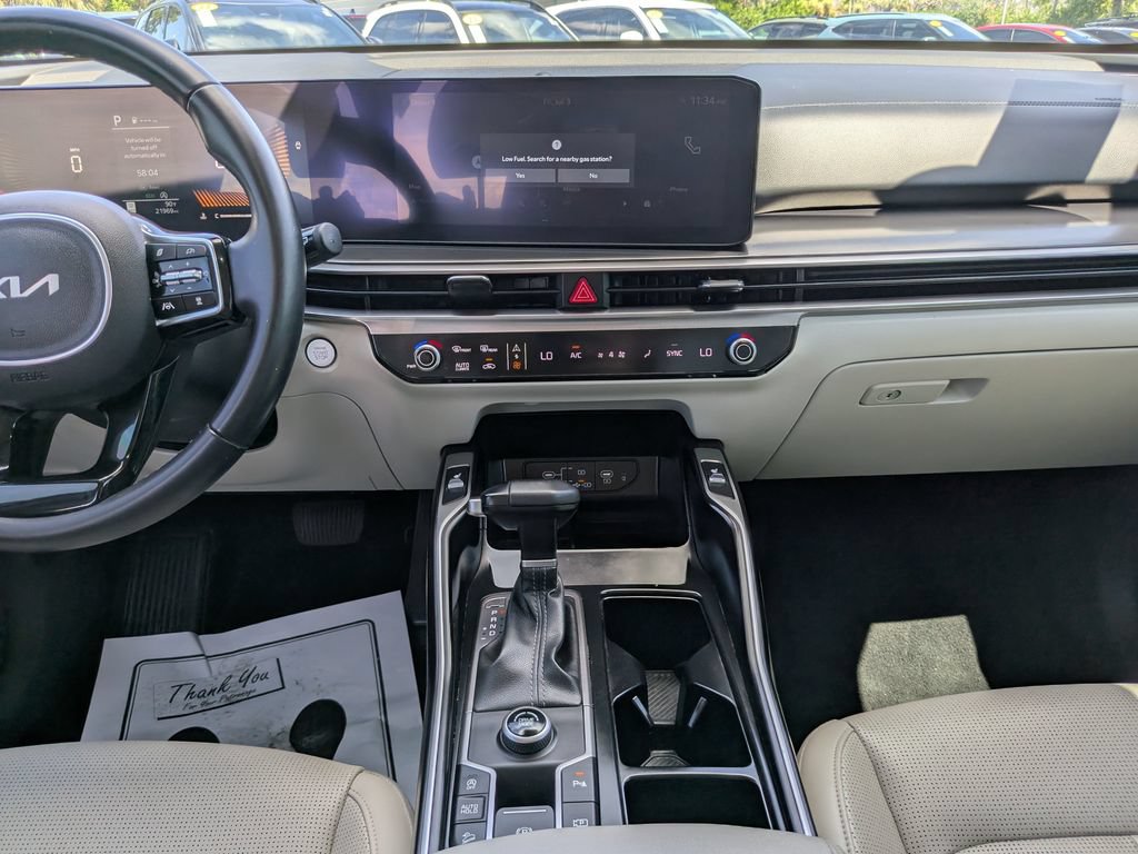 Certified 2025 Kia Sorento S w/ Panoramic Sunroof Package FWD image 16