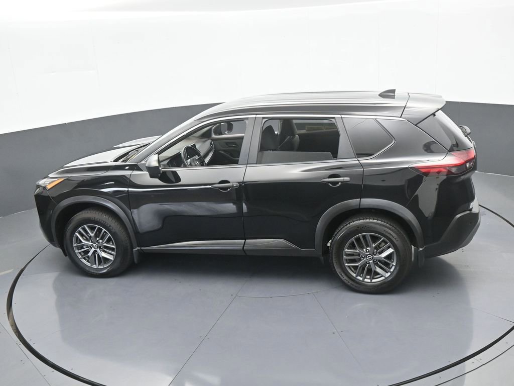 Used 2023 Nissan Rogue S image 48