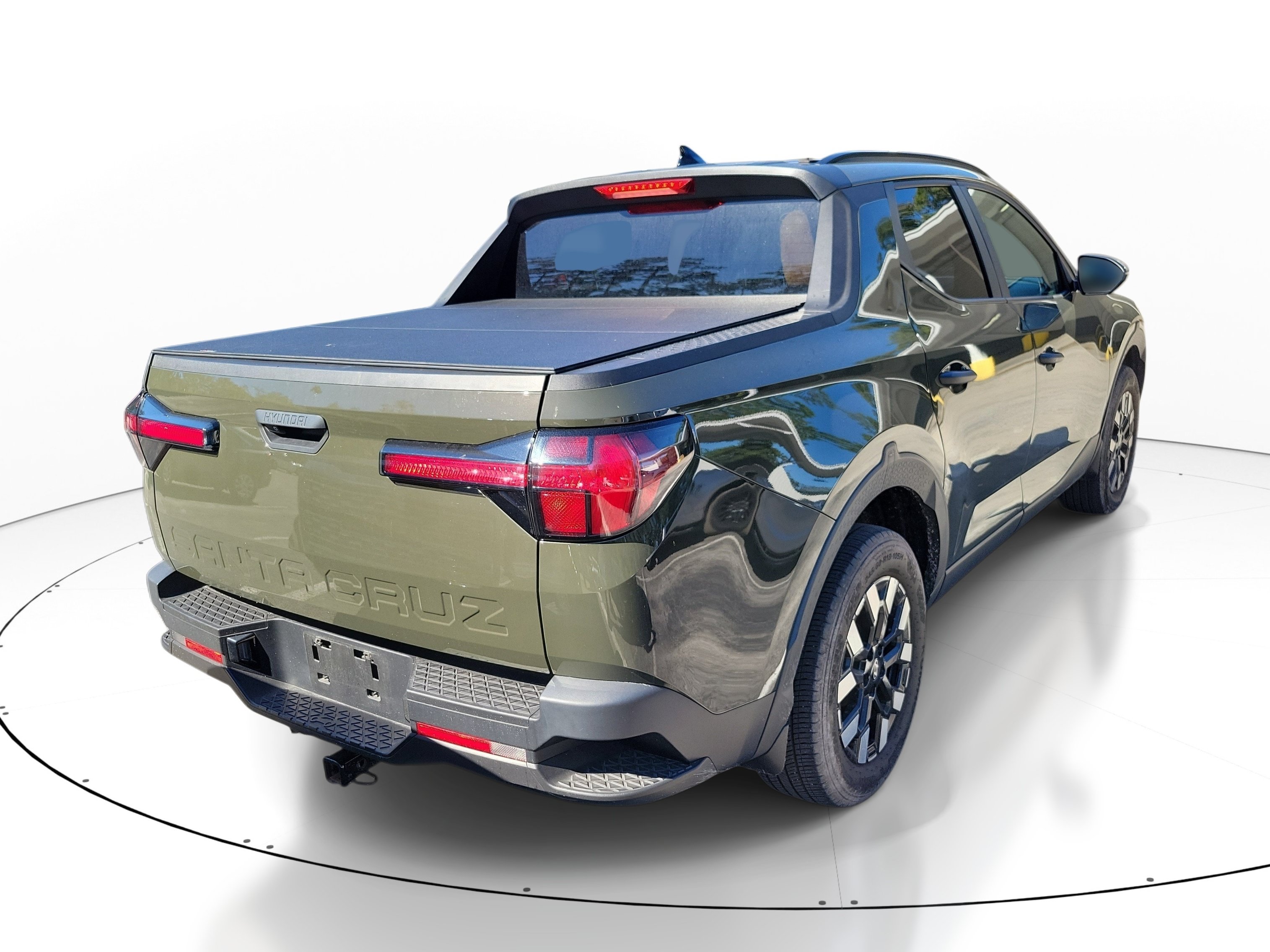 Used 2025 Hyundai Santa Cruz SEL FWD image 2