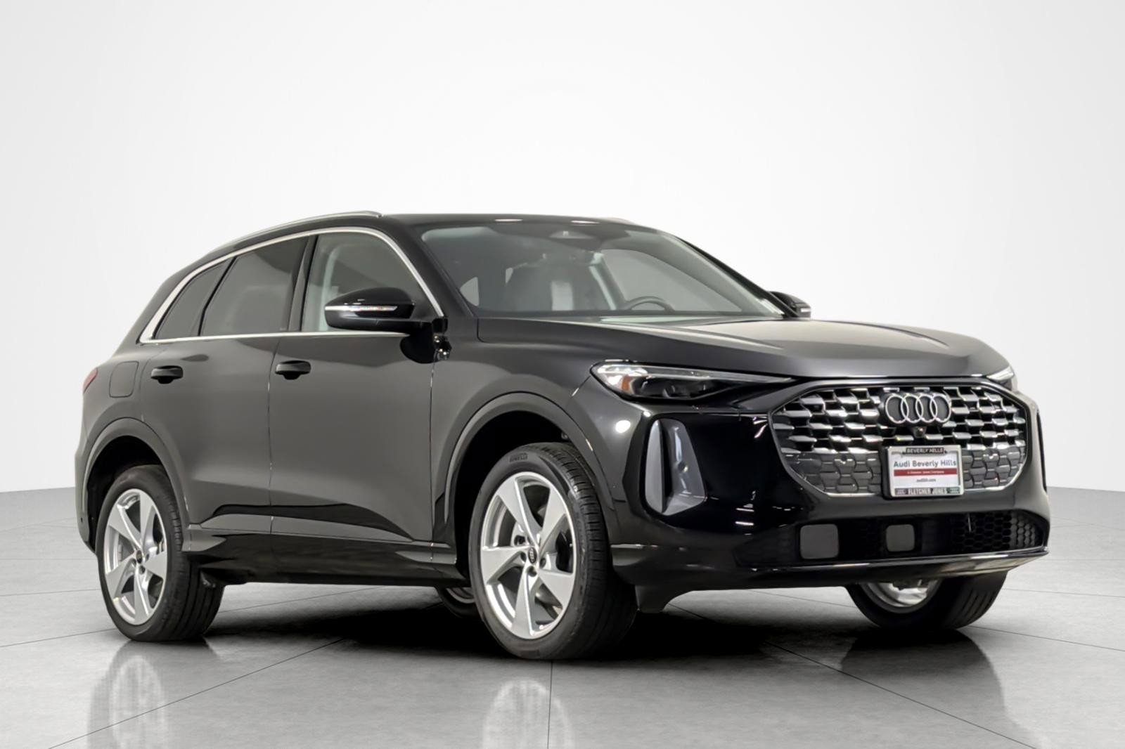 New 2025 Audi Q5 Premium Plus image 2