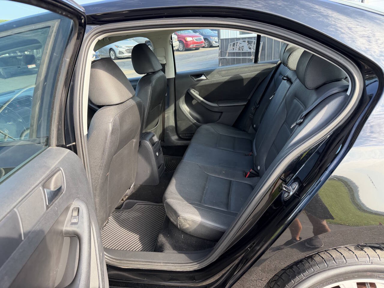 Used 2012 Volkswagen Jetta SE FWD image 14