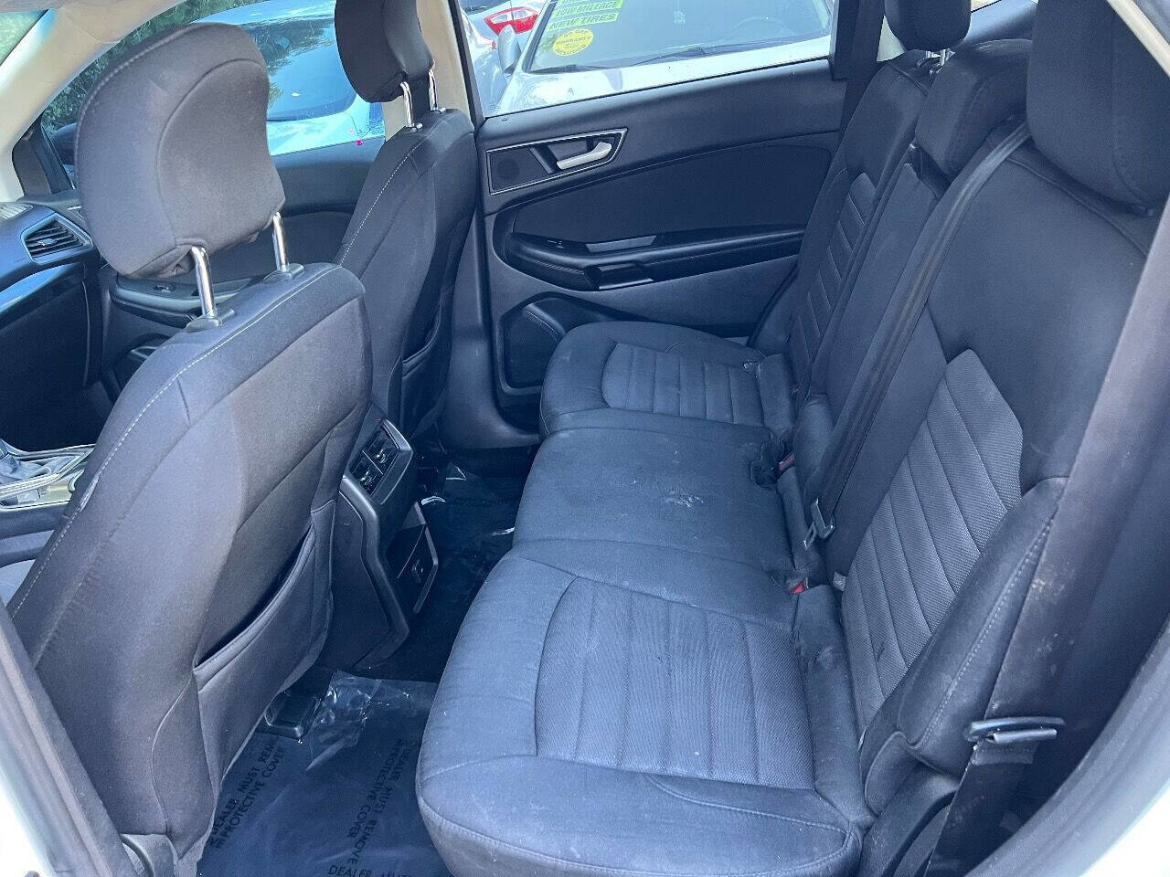 Used 2015 Ford Edge SE image 14