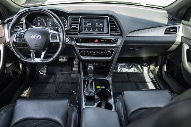 Used 2018 Hyundai Sonata Sport image 4