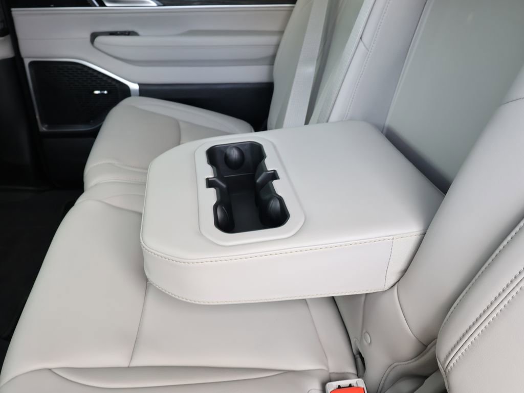 Used 2022 Jeep Wagoneer Series II image 29