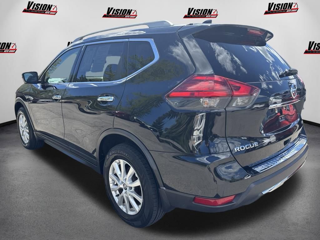 Used 2017 Nissan Rogue SV w/ SV Premium Package AWD/4WD image 5