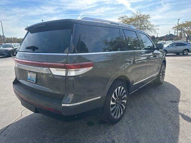Used 2024 Lincoln Navigator Black Label AWD/4WD image 3