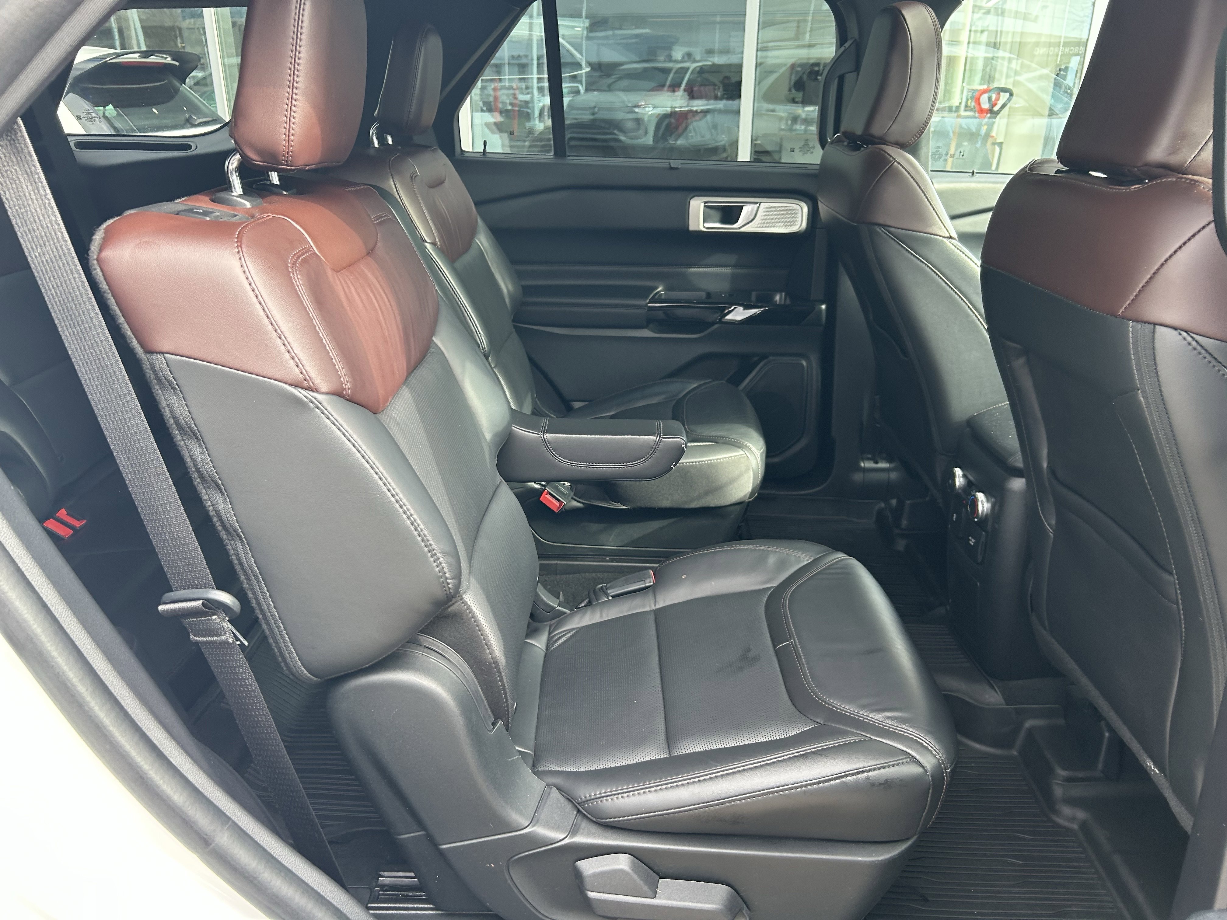 Used 2022 Ford Explorer Platinum w/ Equipment Group 601A image 26