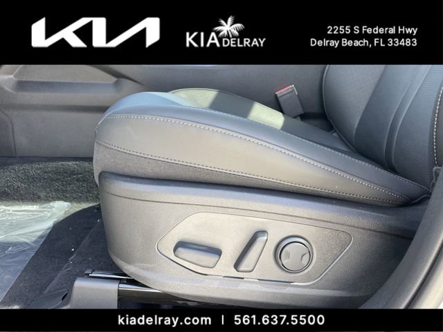 New 2026 Kia Sorento S w/ S Panoramic Sunroof Package FWD image 18