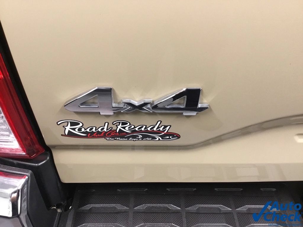 Used 2016 Toyota Tacoma SR5 w/ SR5 Appearance Package (SN) AWD/4WD image 18