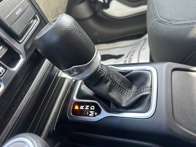 Used 2023 Jeep Gladiator Sport AWD/4WD image 34