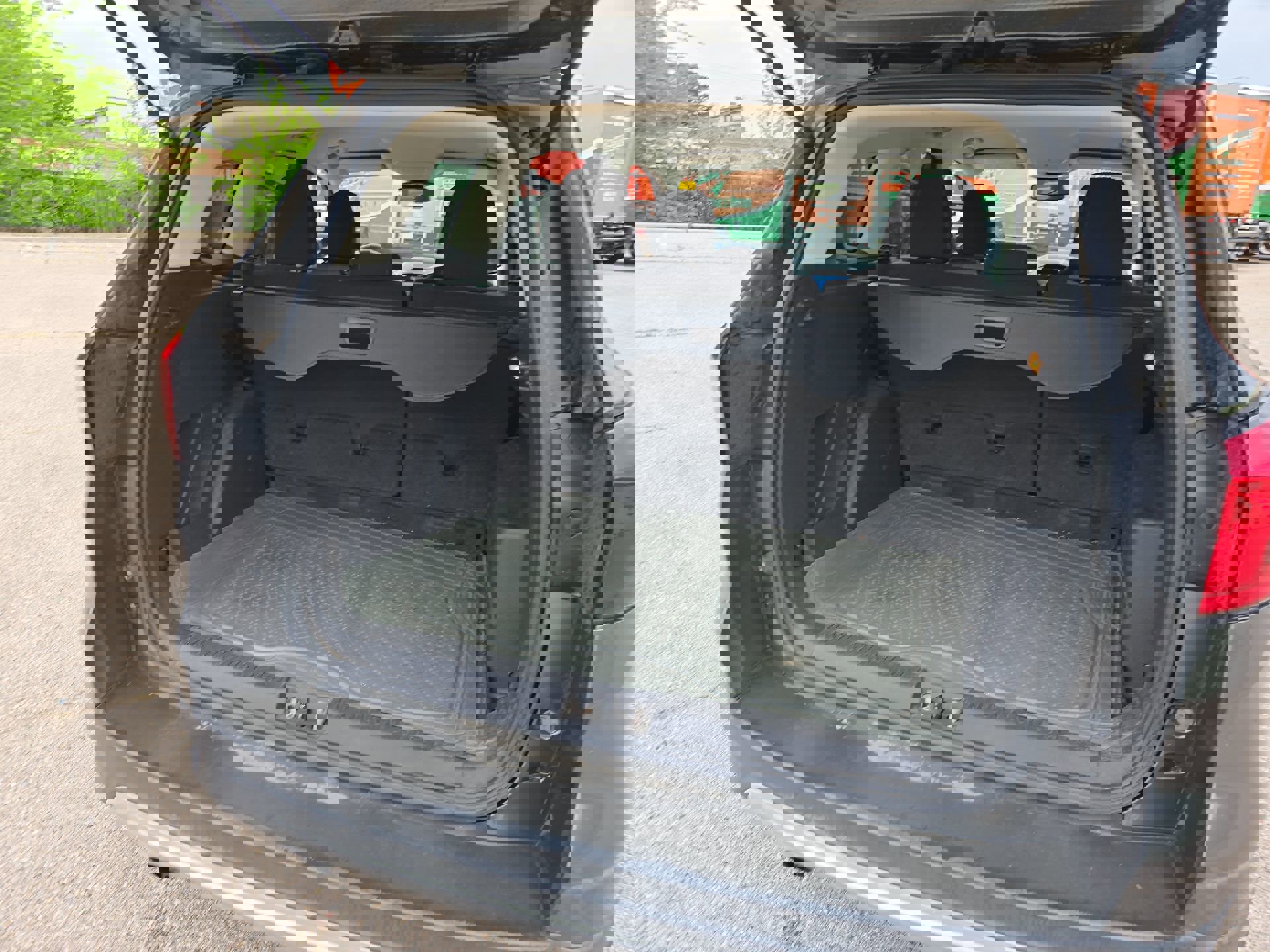 Used 2019 Ford Escape SE image 21