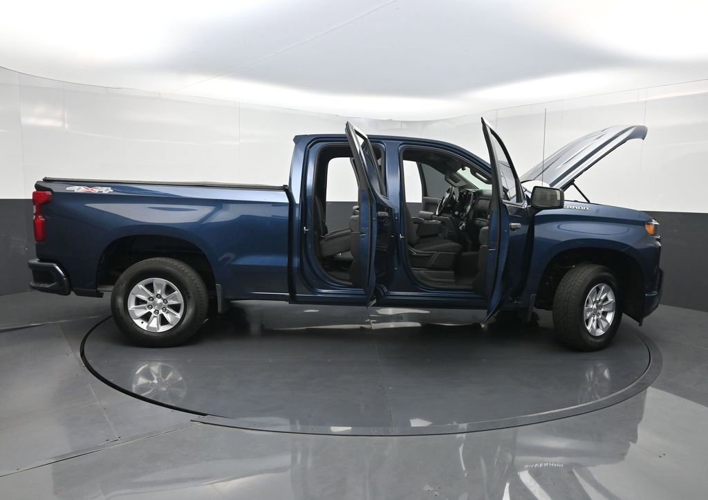 Used 2019 Chevrolet Silverado 1500 Custom w/ Custom Convenience Package AWD/4WD image 30