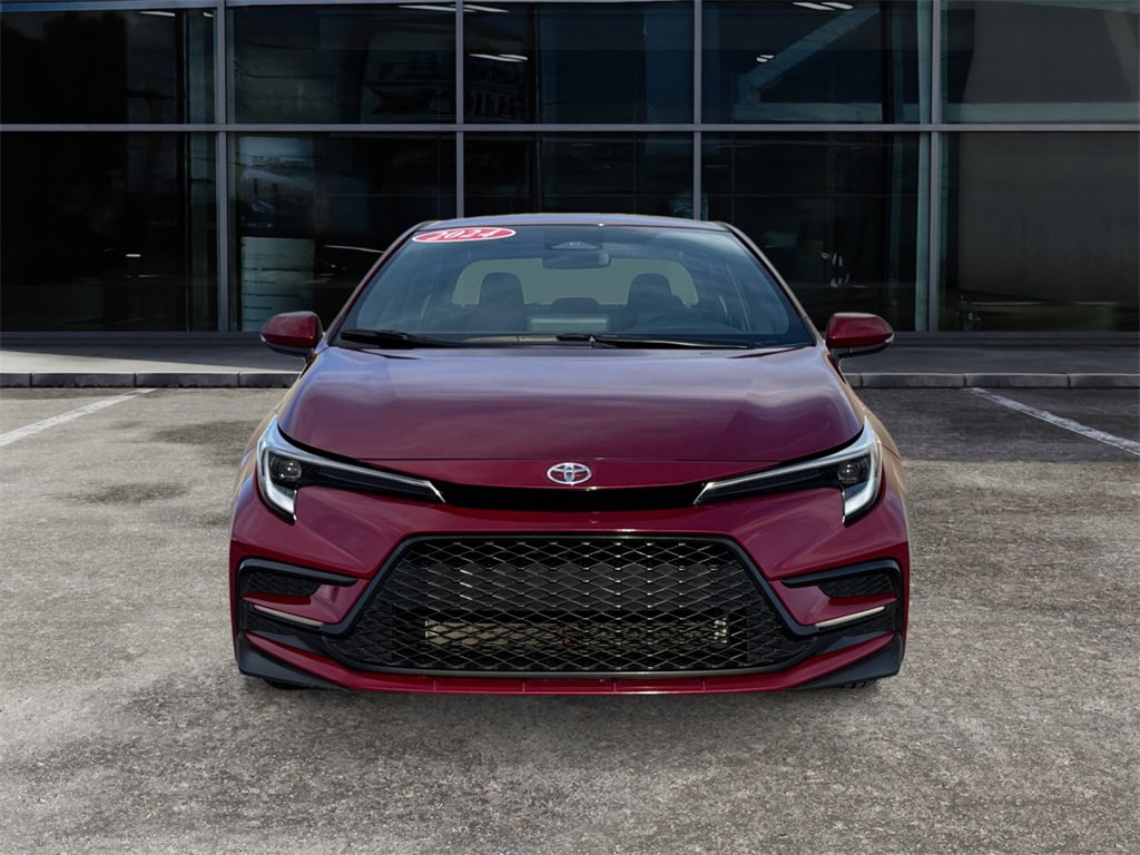 Used 2024 Toyota Corolla SE image 2