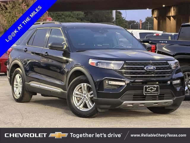 Used 2020 Ford Explorer XLT w/ Equipment Group 202A RWD image 2