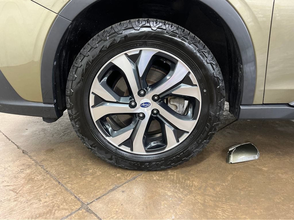 Used 2020 Subaru Outback Limited image 29