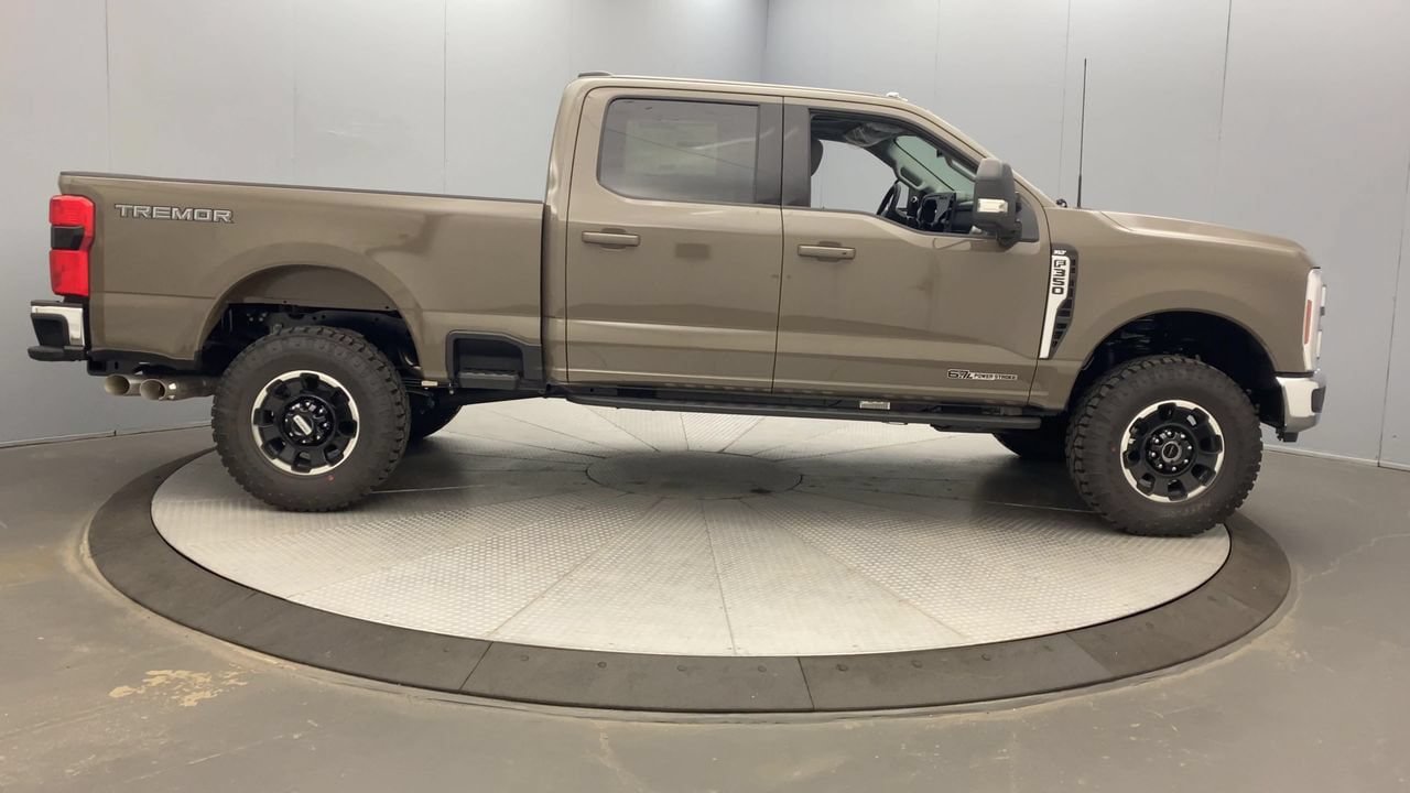New 2026 Ford F350 XLT w/ XLT Premium Package AWD/4WD image 6