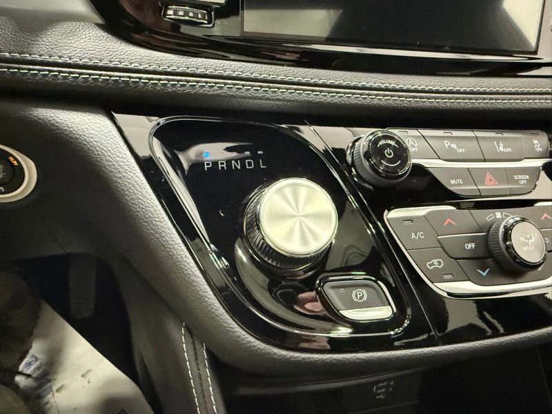 New 2026 Chrysler Pacifica Limited image 37