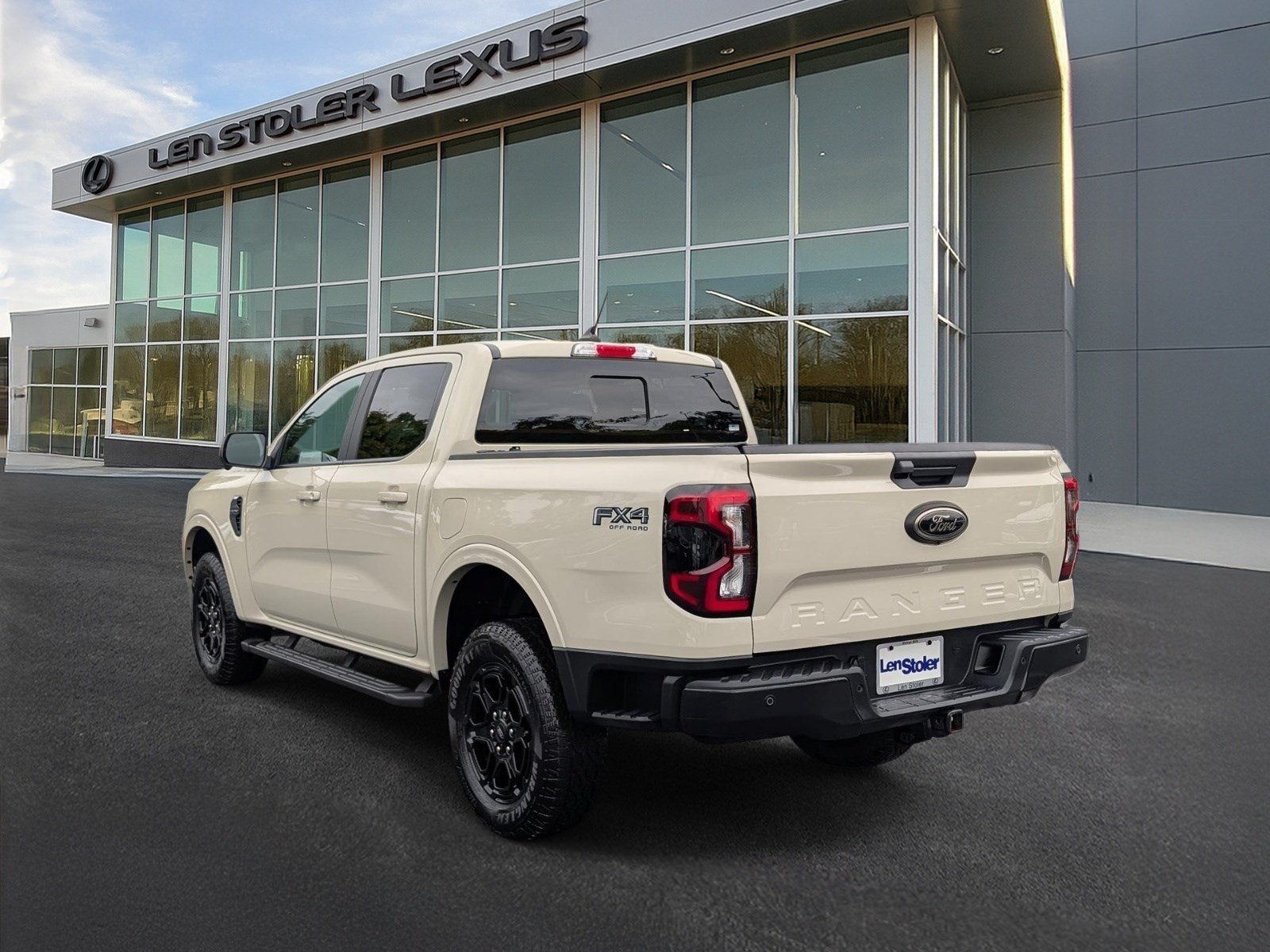 Used 2025 Ford Ranger Lariat w/ FX4 Off-Road Package AWD/4WD image 5