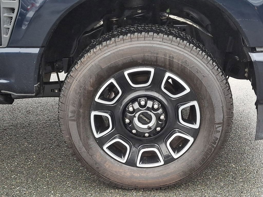 Used 2025 Ford F250 Platinum image 8