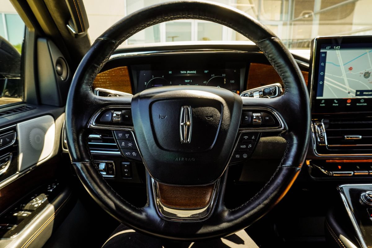 Used 2023 Lincoln Navigator L Black Label AWD/4WD image 15