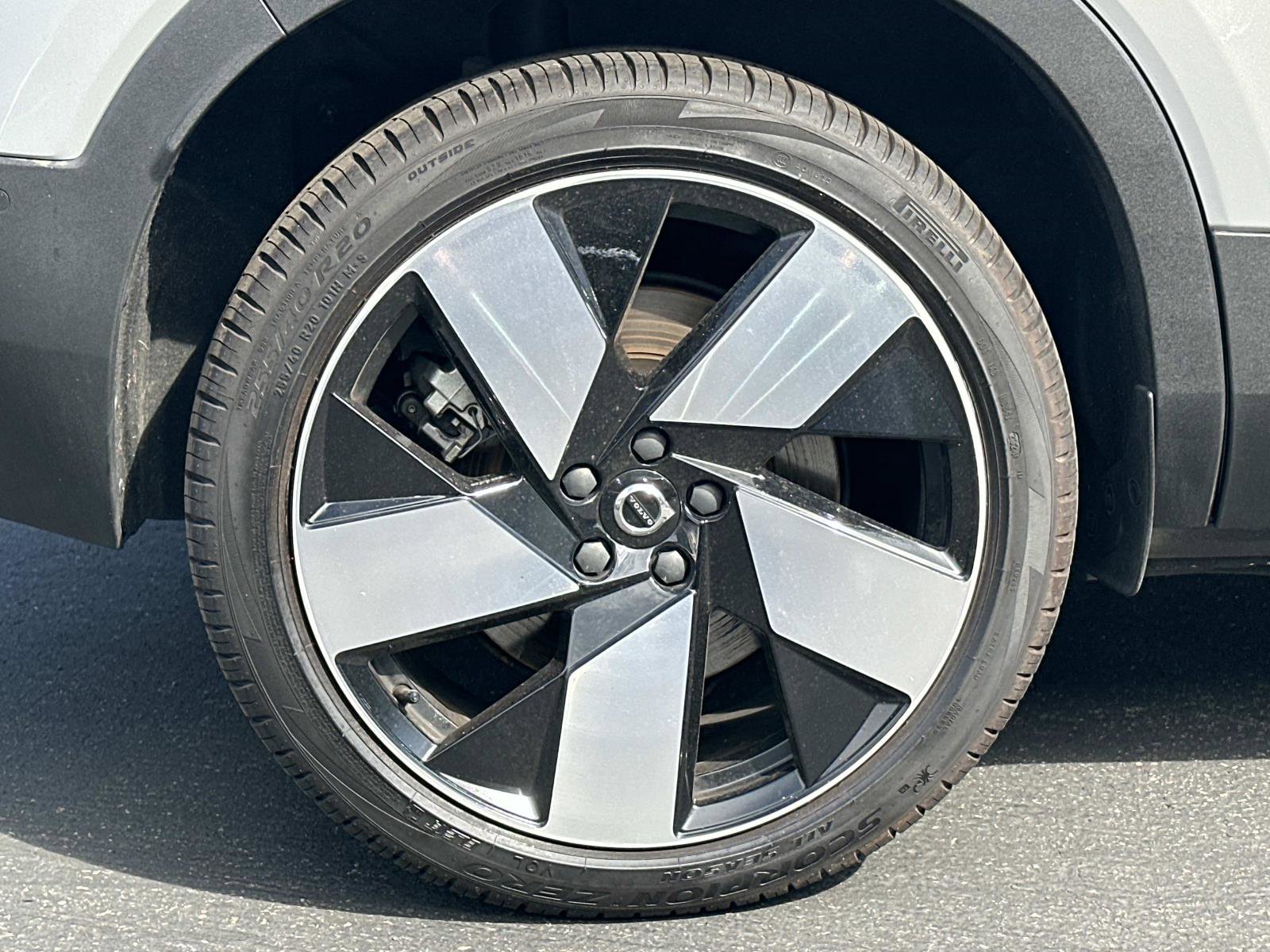 Certified 2023 Volvo XC40 Recharge Plus image 27