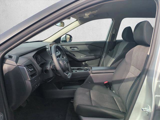 Used 2024 Nissan Rogue SV image 21