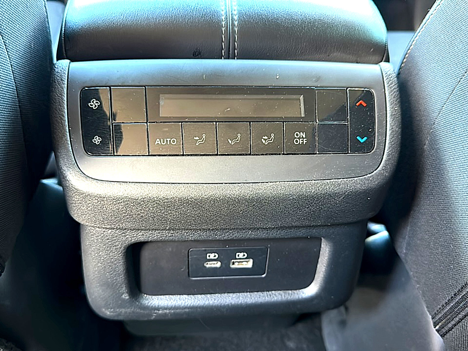 Used 2024 Nissan Pathfinder SV FWD image 21