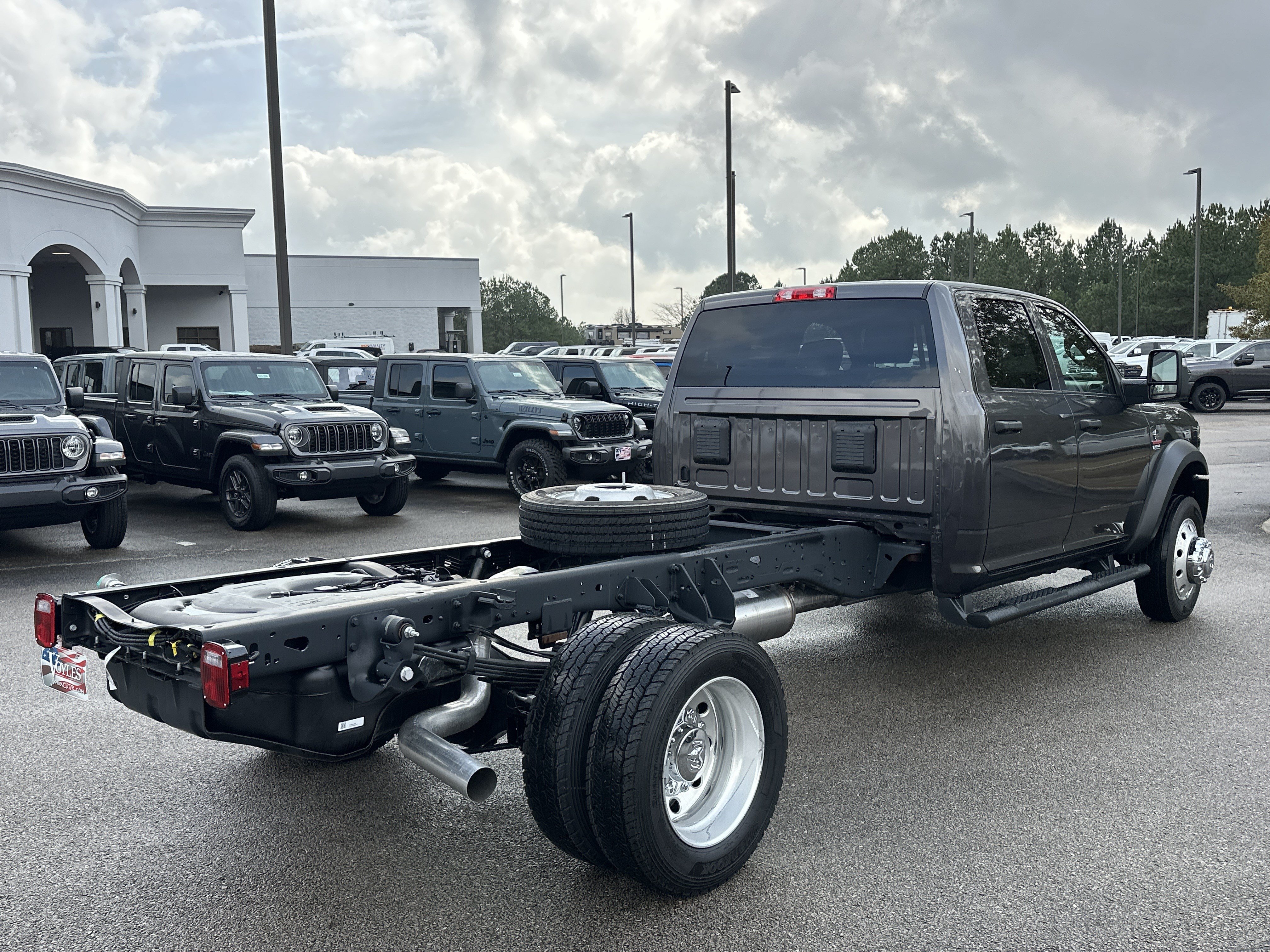 New 2026 RAM 4500 Tradesman w/ Chrome Appearance Group AWD/4WD image 7