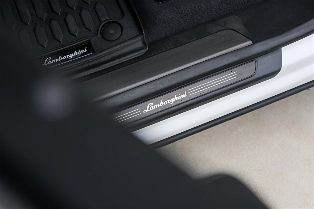 Used 2024 Lamborghini Urus Performante image 45