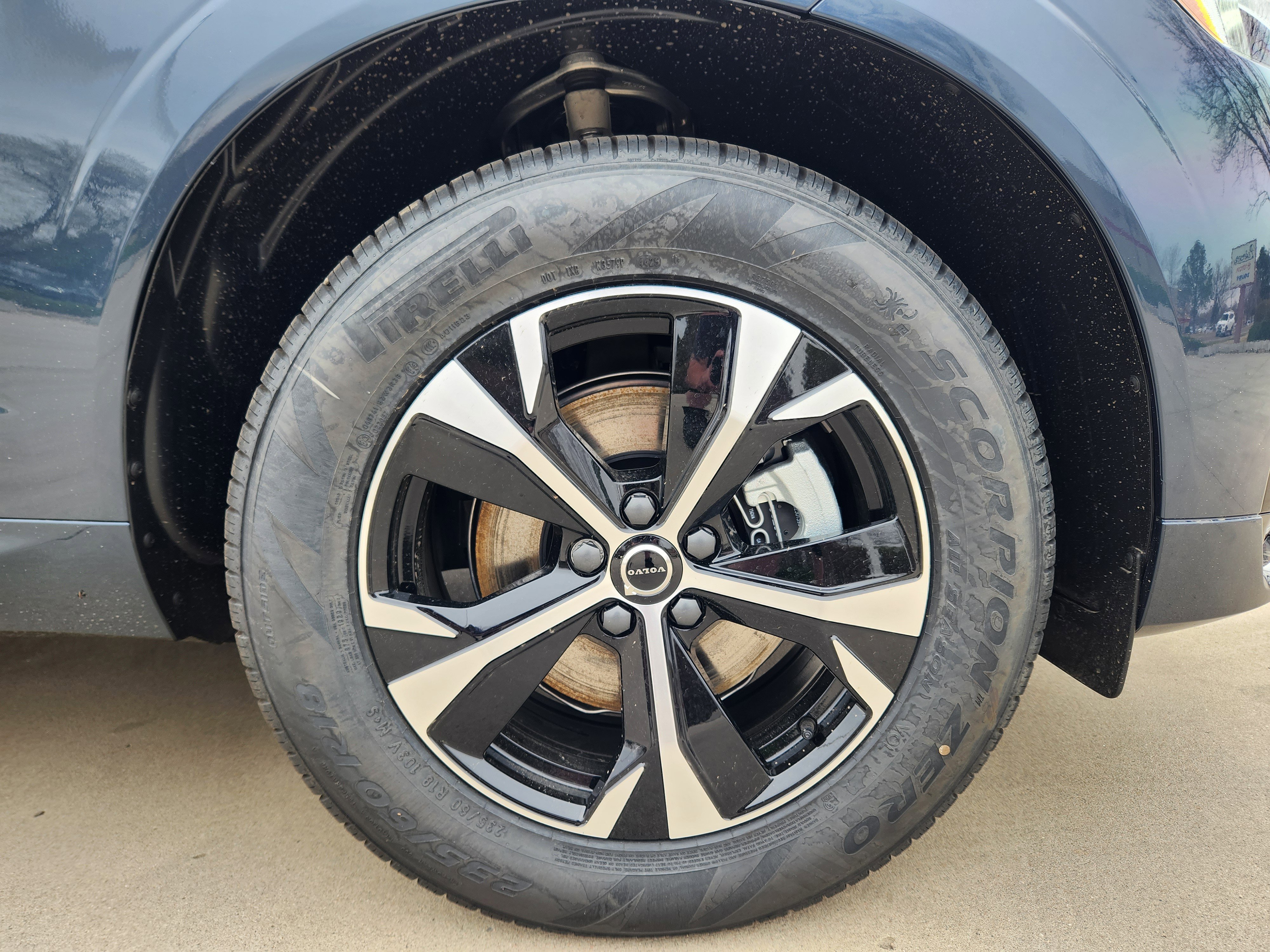 New 2026 Volvo XC60 B5 Core w/ Protection Package Premier AWD/4WD image 7