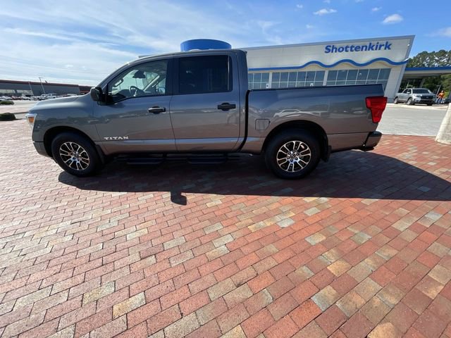 Used 2023 Nissan Titan SV w/ SV Convenience Package RWD image 23