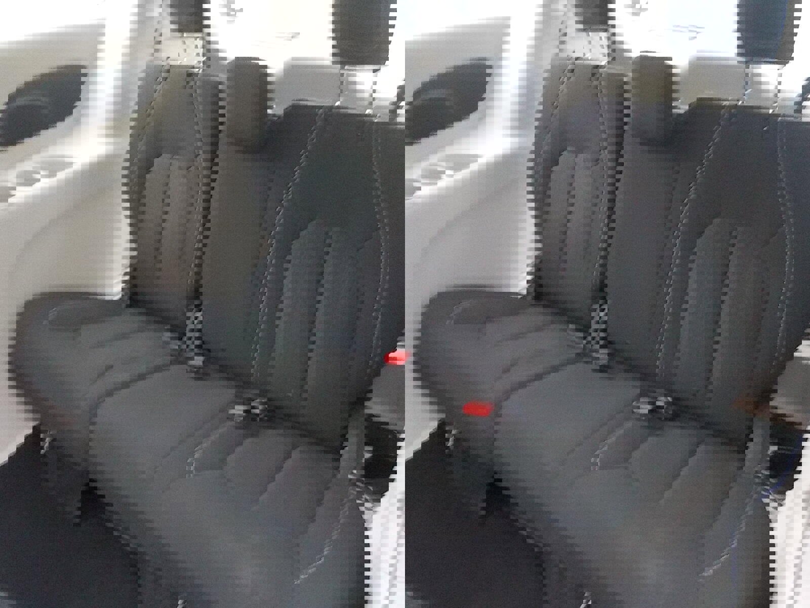 Used 2020 Chrysler Voyager LX image 11