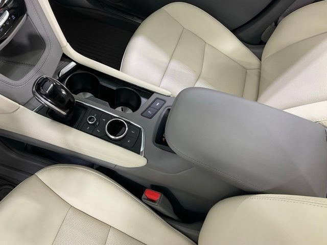 New 2026 Cadillac XT5 Premium Luxury w/ LPO, Floor Liner Package AWD/4WD image 18
