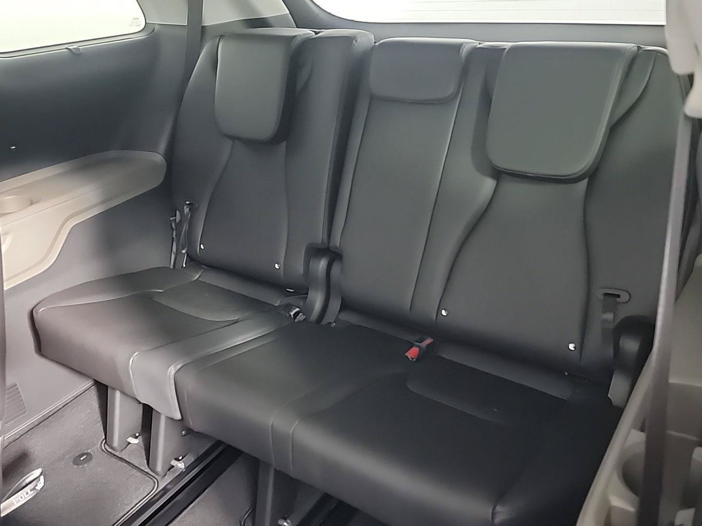 Certified 2026 Kia Carnival EX FWD image 18
