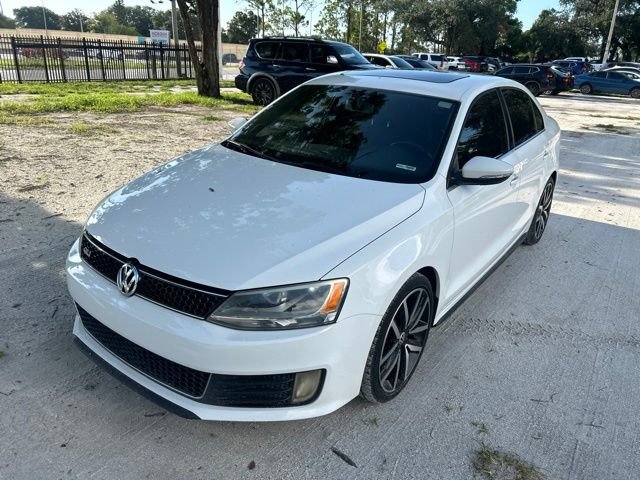 Used 2013 Volkswagen Jetta GLI Autobahn FWD image 2