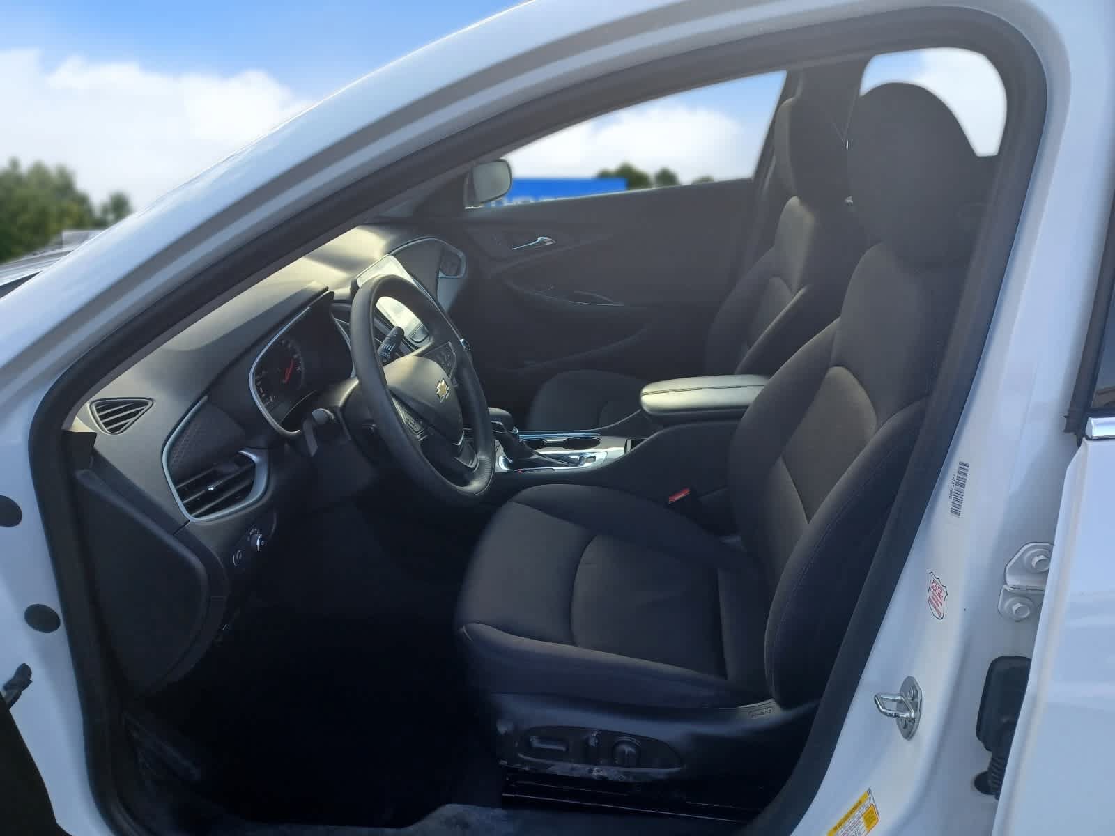 Used 2023 Chevrolet Malibu LT FWD image 6