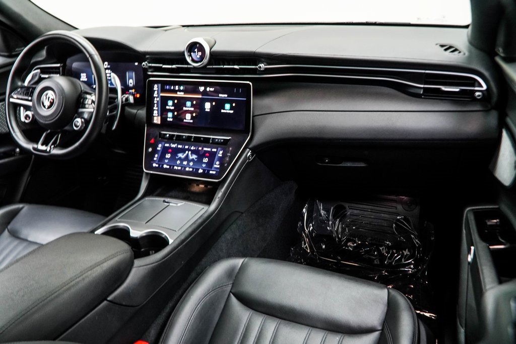 Used 2023 Maserati Grecale GT image 17