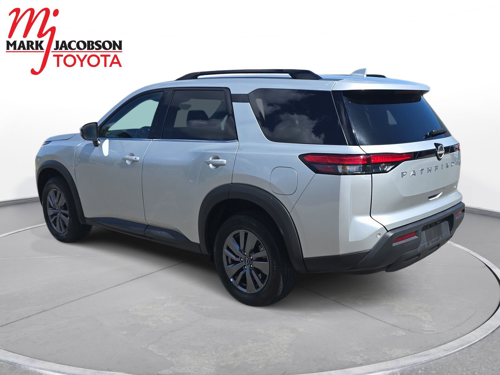 Used 2025 Nissan Pathfinder SV AWD/4WD image 7