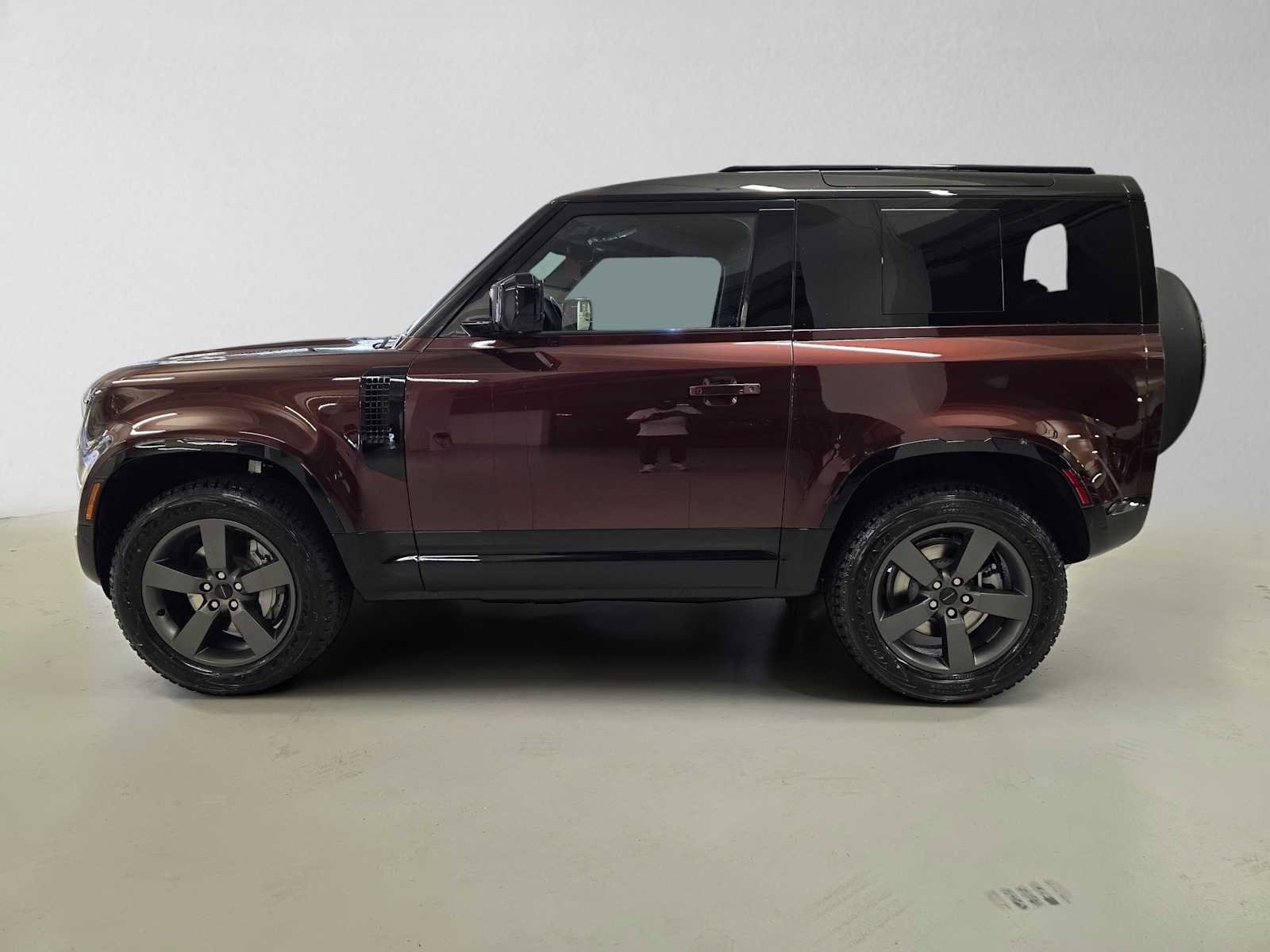 New 2026 Land Rover Defender 90 X-Dynamic SE AWD/4WD image 2