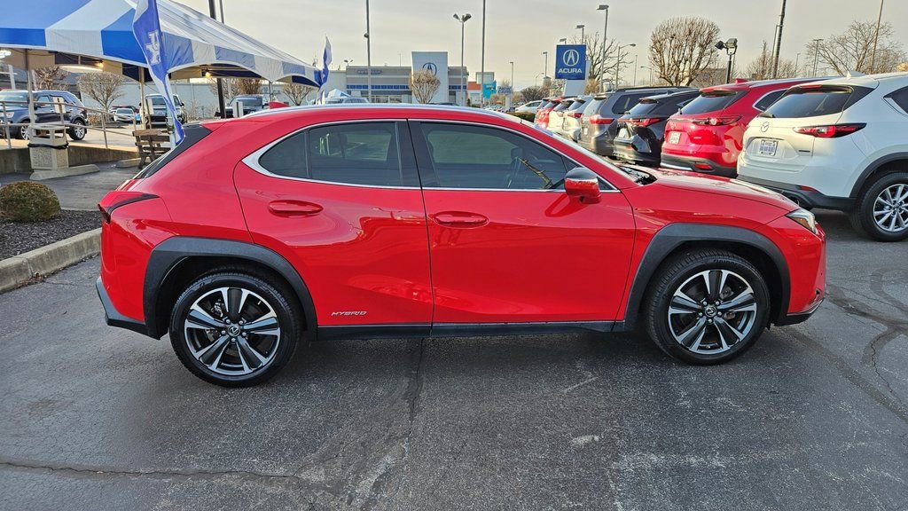 Used 2019 Lexus UX 250h w/ Premium Package image 5