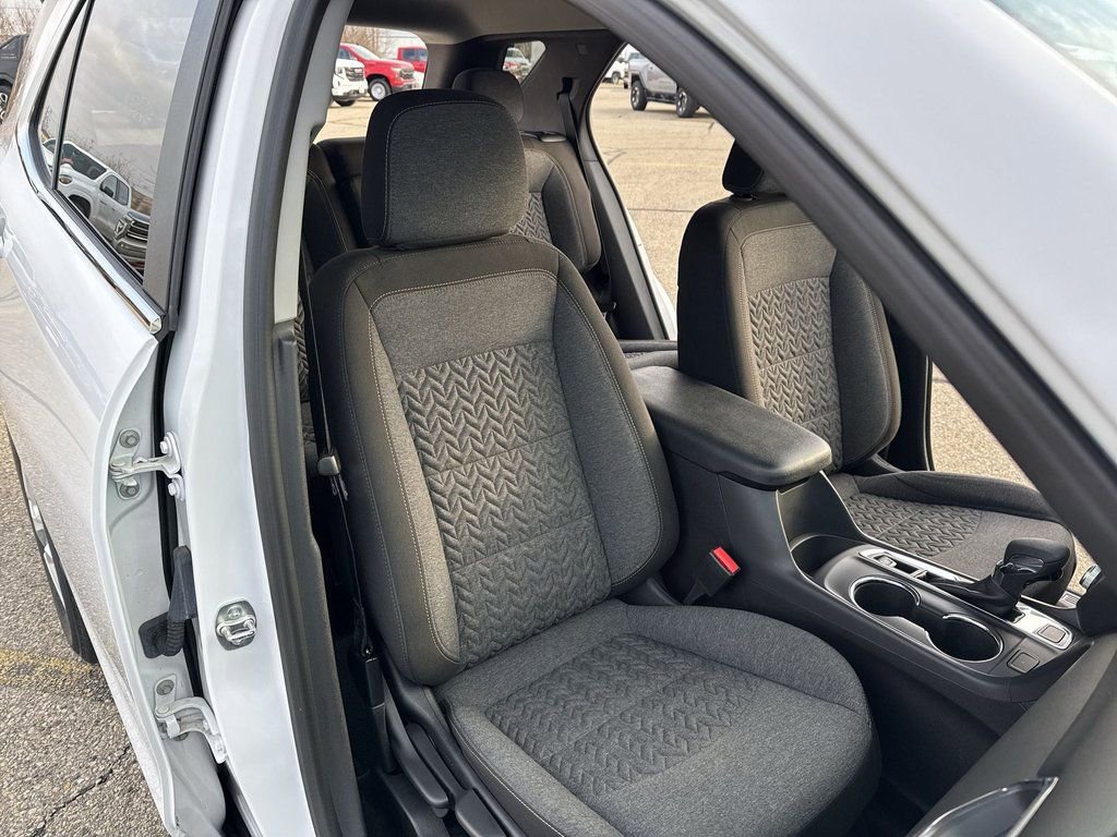 Certified 2024 Chevrolet Equinox LT AWD/4WD image 23