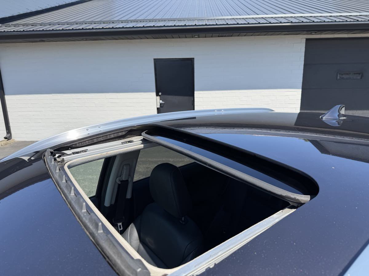 Used 2018 Honda HR-V EX-L image 9