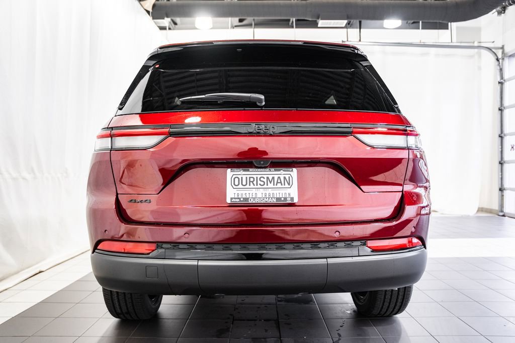 New 2025 Jeep Grand Cherokee Altitude w/ Trailer Tow Package image 5