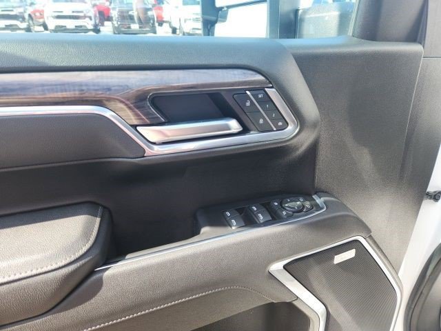 Certified 2025 Chevrolet Silverado 1500 LTZ w/ Max Trailering Package AWD/4WD image 9
