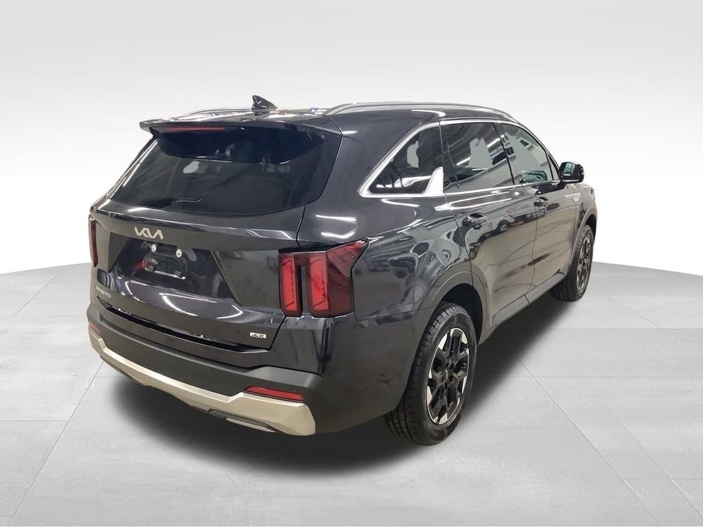 Certified 2025 Kia Sorento S w/ Panoramic Sunroof Package image 7